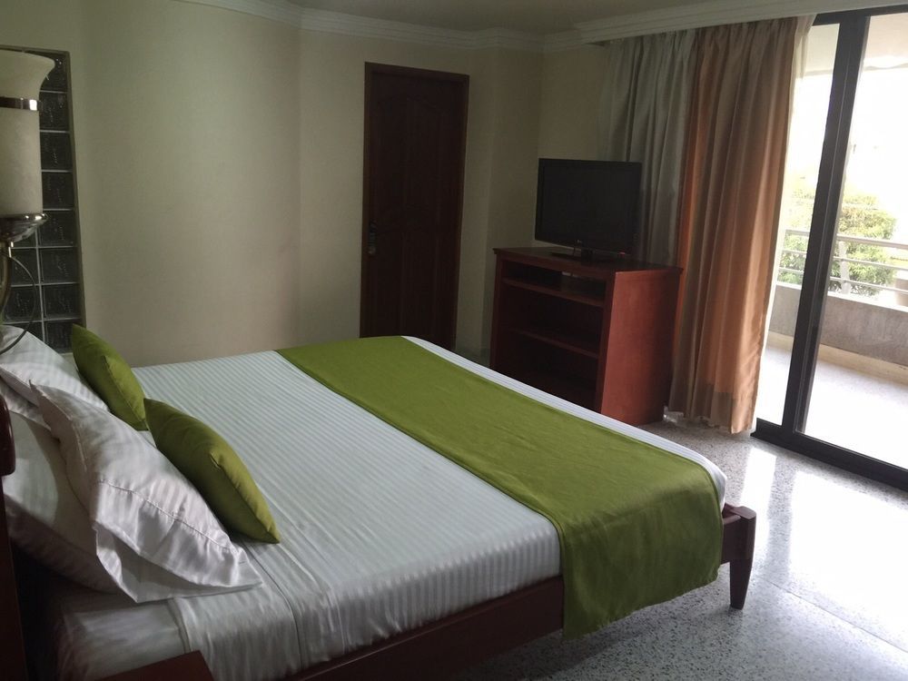 Hotel Caribe 79 Barranquilla  Exteriör bild