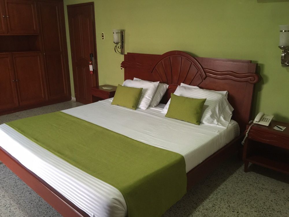 Hotel Caribe 79 Barranquilla  Exteriör bild