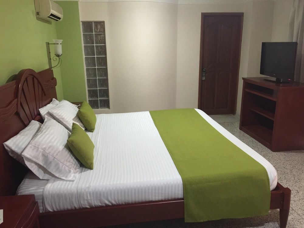 Hotel Caribe 79 Barranquilla  Exteriör bild